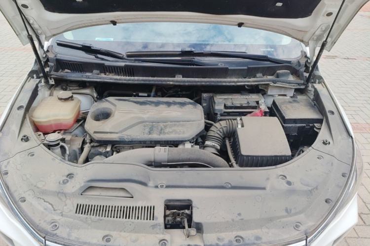 Used BYD Song MAX 2019 1.5T Automatic Smart Connect Prestige 7-Seater China VI Standard Engine Bay