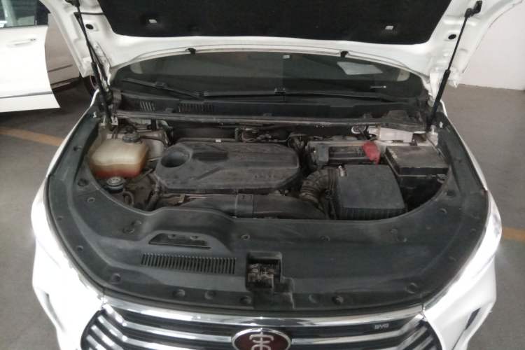 Used BYD Song MAX 2019 1.5T Automatic Smart Connect Ruiyi Sunroof Version 6 Seats Emission Standard China V Engine Bay