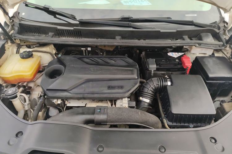 Used BYD Song MAX 2019 1.5T Automatic Smart Connect Ruiyi Model 7 Seats China V Emission Standard Engine Bay