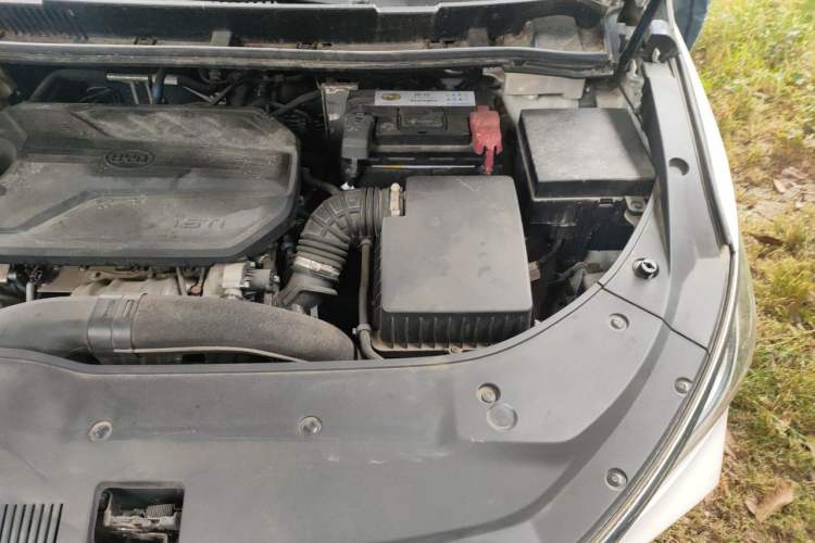 Used BYD Song MAX 2019 1.5T Automatic Smart Connect Ruiyi Sunroof Version 6 Seats China VI Standard Engine Bay Left