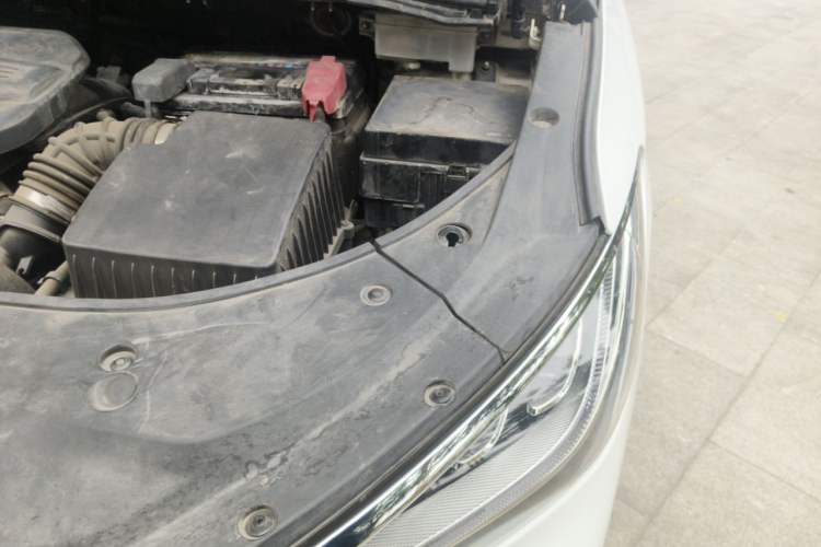 Used BYD Song MAX 2019 1.5T Manual Smart Connect Ruiyi Sunroof Model 7 Seats China VI Standard Engine Bay Left