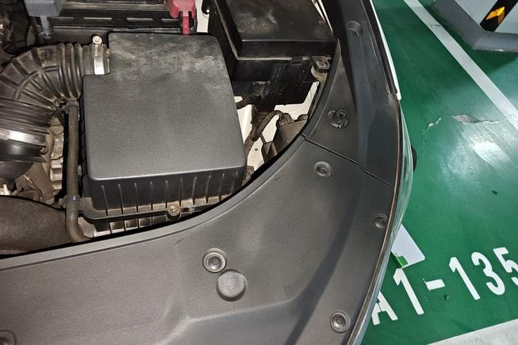 Used BYD Song MAX 2019 1.5T Automatic Smart Connect Prestige 7-Seater China V Standard Engine Bay Left