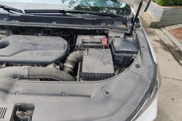 Used BYD Song MAX 2019 1.5T Automatic Smart Connect Ruiyi Sunroof Model 7 Seats China VI Standard Engine Bay Left