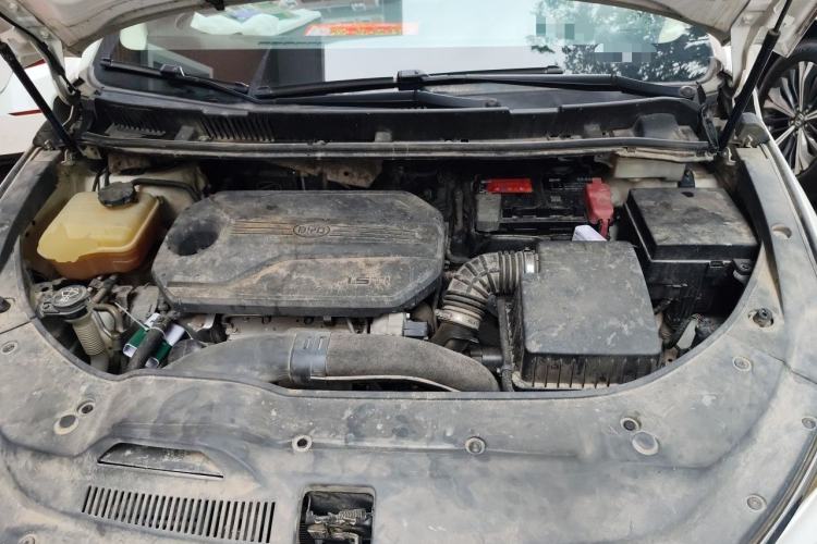 Used BYD Song MAX 2019 1.5T Automatic Smart Connect ZhiLian RuiDong 6-Seater China V Standard Engine Bay