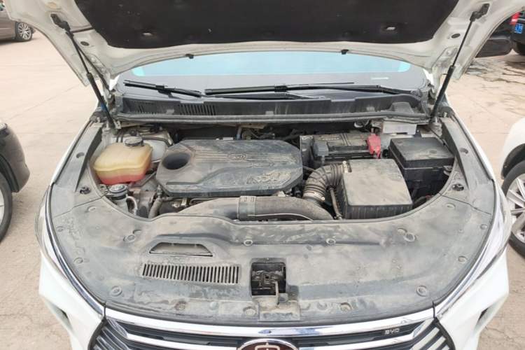 Used BYD Song MAX 2019 1.5T Automatic Smart Connect Ruiyi Sunroof Version 6 Seats China VI Standard Engine Bay