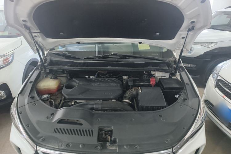 Used BYD Song MAX 2019 1.5T Automatic Smart Connect Ruiyi Sunroof Model 7 Seats China VI Standard Engine Bay