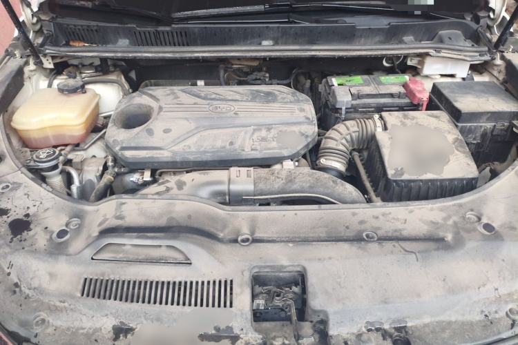 Used BYD Song MAX 2019 1.5T Automatic Smart Connect ZhiLian RuiDong 6-Seater China V Standard Engine Bay