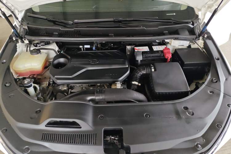 Used BYD Song MAX 2019 1.5T Automatic Smart Connect Ruiyi Sunroof Version 6 Seats China VI Standard Engine Bay