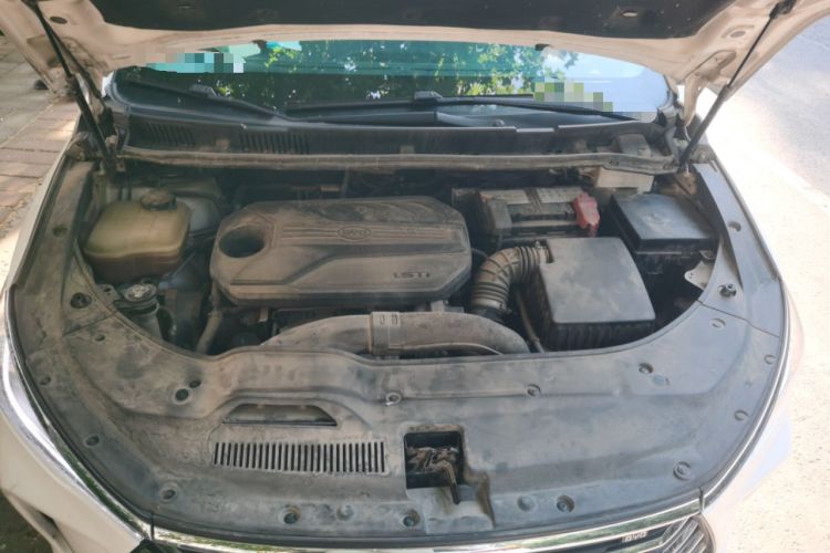 Used BYD Song MAX 2019 1.5T Automatic Smart Connect Prestige 7-Seater China VI Standard Engine Bay