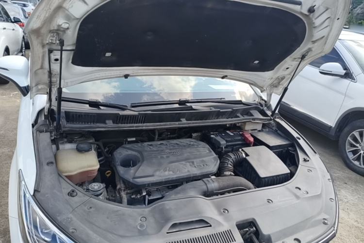 Used BYD Song MAX 2019 1.5T Automatic Smart Connect Prestige 7-Seater China VI Standard Engine Bay