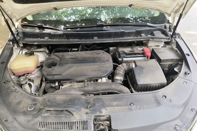 Used BYD Song MAX 2019 1.5T Automatic Smart Connect Ruiyi Sunroof Version 6 Seats China VI Standard Engine Bay