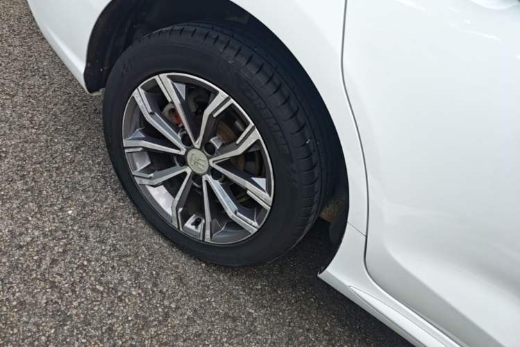 Used BYD Song MAX 2019 1.5T Automatic Smart Connect Ruiyi Sunroof Model 7 Seats China VI Standard Exterior 1