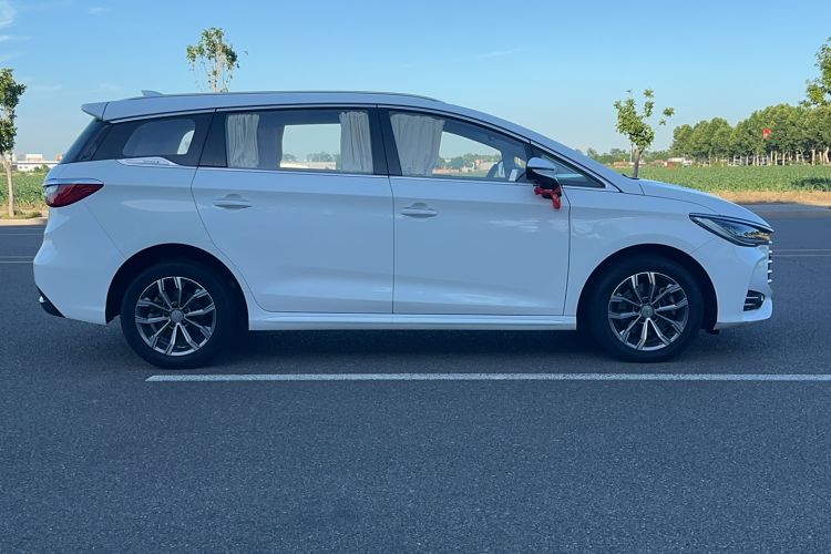 Used BYD Song MAX 2019 1.5T Automatic Smart Connect Prestige Model 6 Seats China VI Standard Exterior 2