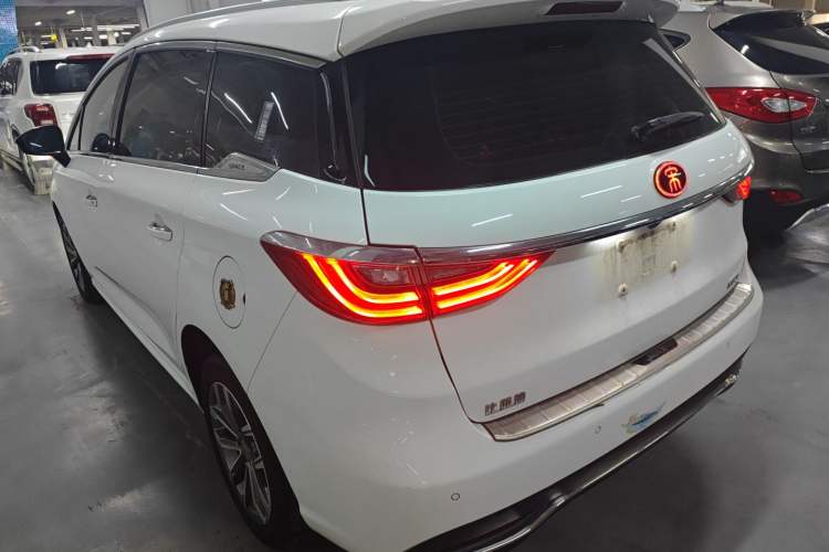Used BYD Song MAX 2019 1.5T Automatic Smart Connect Ruiyi Sunroof Version 6 Seats China VI Standard Exterior 2