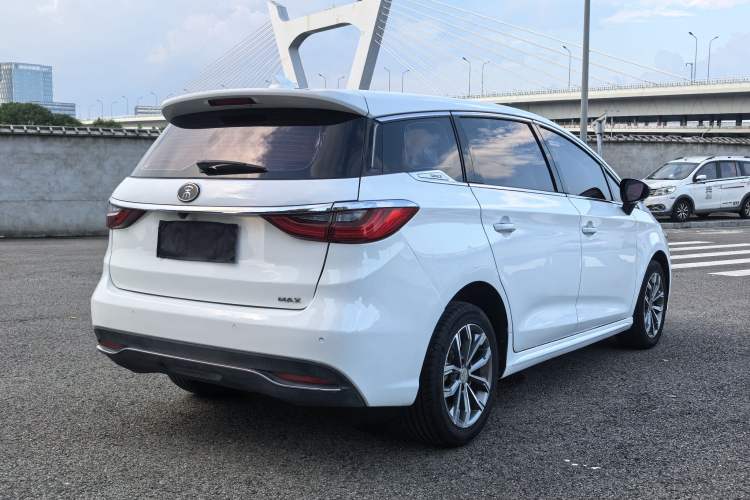 Used BYD Song MAX 2019 1.5T Automatic Smart Connect Ruiyi Sunroof Model 7 Seats China VI Standard Exterior 3