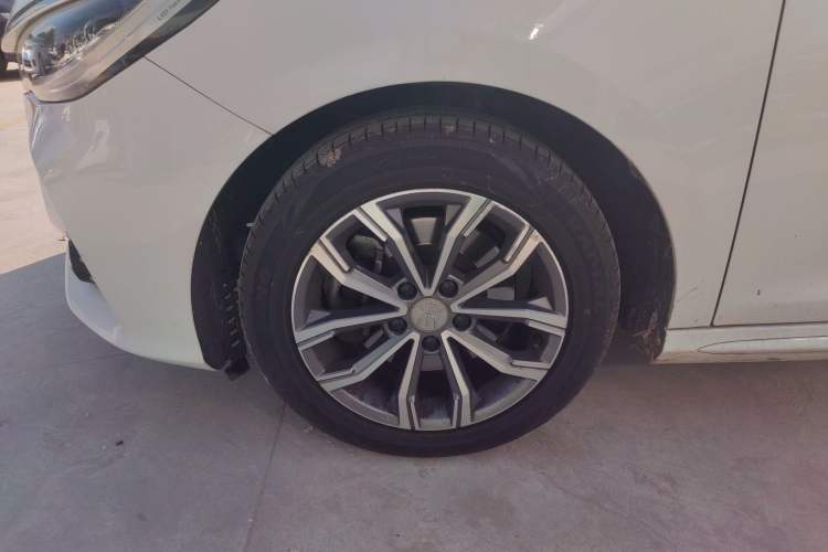 Used BYD Song MAX 2019 1.5T Automatic Smart Connect ZhiLian RuiDong Model 7 Seats China VI Standard Exterior 3