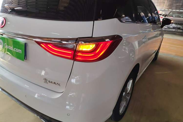 Used BYD Song MAX 2019 1.5T Manual Smart Connect Ruiyi Model 7 Seats China V Emission Standard Exterior 3