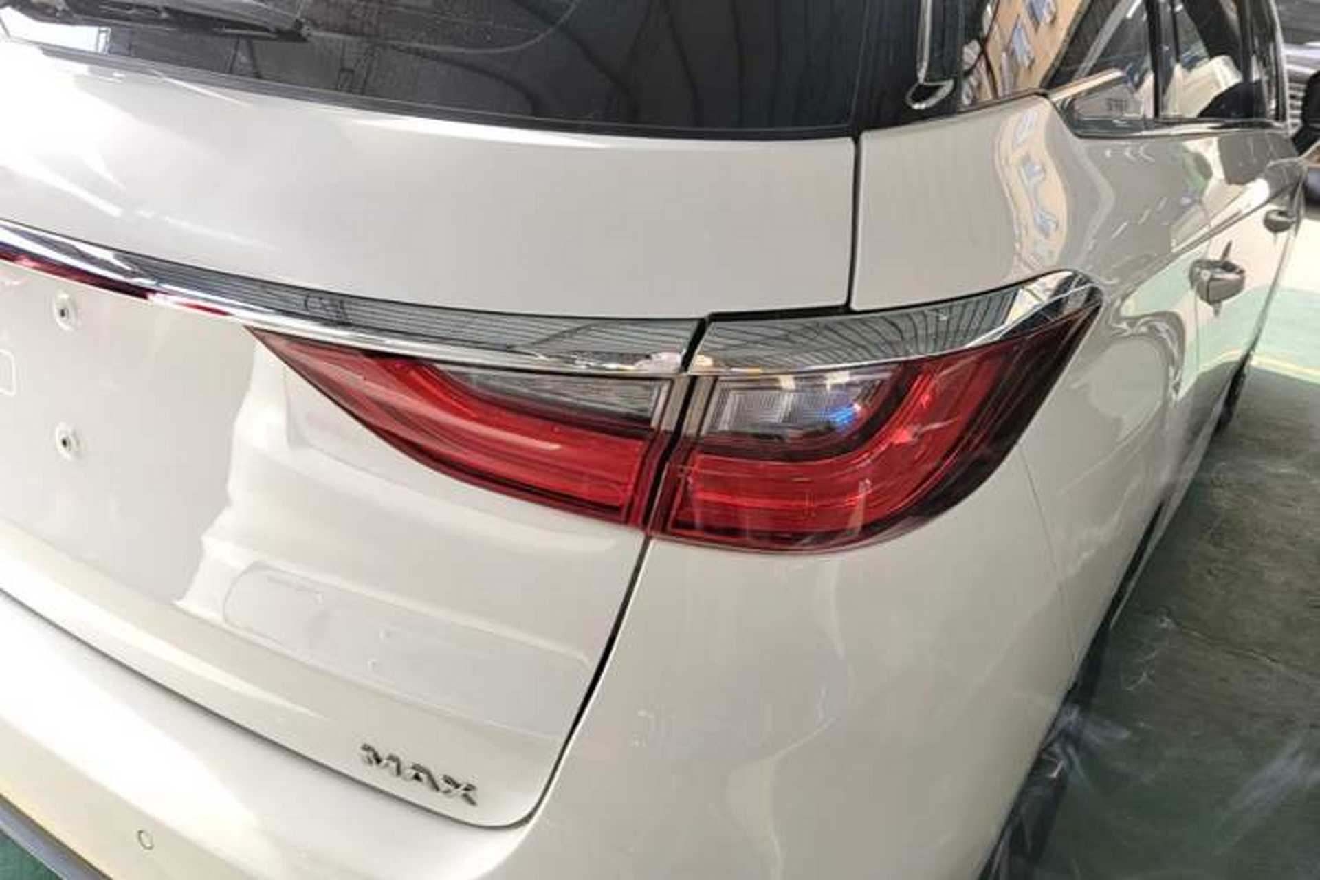 Used BYD Song MAX 2019 1.5T Automatic Smart Connect Prestige Model 6 Seats China V Standard Exterior 3