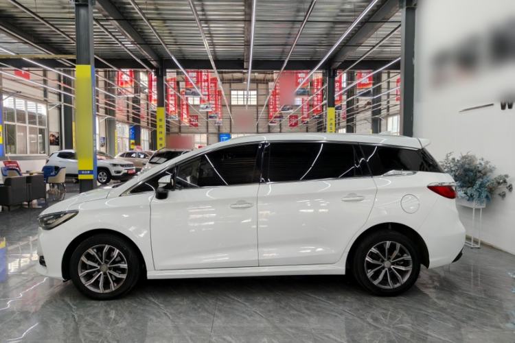 Used BYD Song MAX 2019 1.5T Automatic SmartConnect ZhiLian RuiDong Edition with 6 Seats China VI Standard Exterior 4