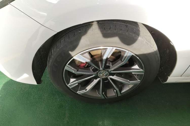 Used BYD Song MAX 2019 1.5T Automatic Smart Connect Prestige Model 6 Seats China V Standard Exterior 4
