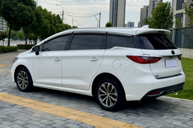 Used BYD Song MAX 2019 1.5T Automatic SmartConnect ZhiLian RuiDong Edition with 6 Seats China VI Standard Exterior 5