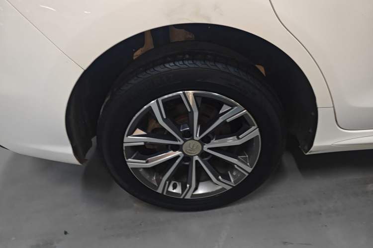 Used BYD Song MAX 2019 1.5T Automatic Smart Connect Ruiyi Sunroof Version 6 Seats China VI Standard Exterior 5