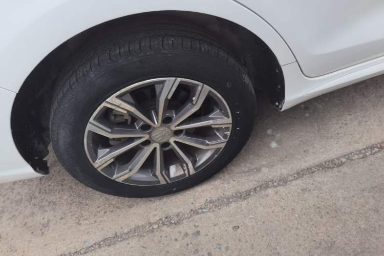 Used BYD Song MAX 2019 1.5T Automatic Smart Connect Prestige Model 6 Seats China V Standard Exterior 5