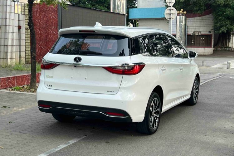 Used BYD Song MAX 2019 1.5T Automatic Smart Connect Ruiyi Sunroof Model 7 Seats China VI Standard Exterior 8