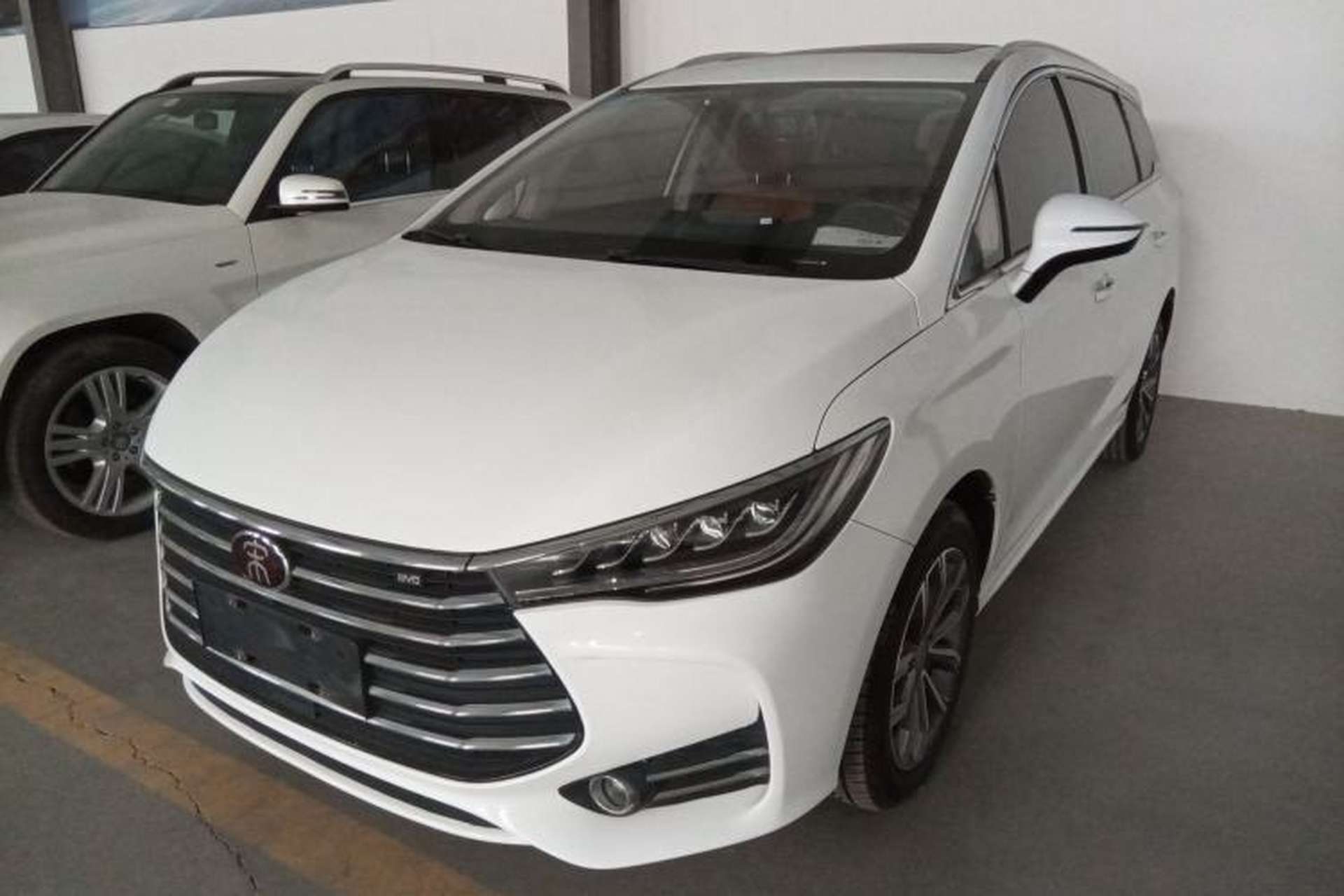 Used BYD Song MAX 2019 1.5T Automatic Smart Connect Ruiyi Sunroof Version 6 Seats Emission Standard China V Front Left 45 Deg