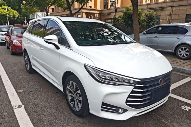 Used BYD Song MAX 2019 1.5T Automatic Smart Connect Ruiyi Sunroof Model 7 Seats China VI Standard Front Right 45 Deg