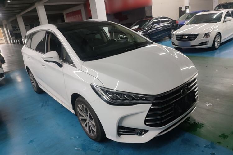 Used BYD Song MAX 2019 1.5T Automatic Smart Connect ZhiLian RuiDong 6 Seats China VI Standard Front Right 45 Deg