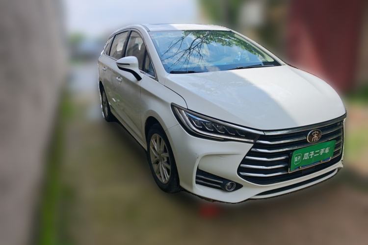 Used BYD Song MAX 2019 1.5T Manual Smart Connect Ruiyi Sunroof Model 6 Seats China VI Standard Front Right 45 Deg