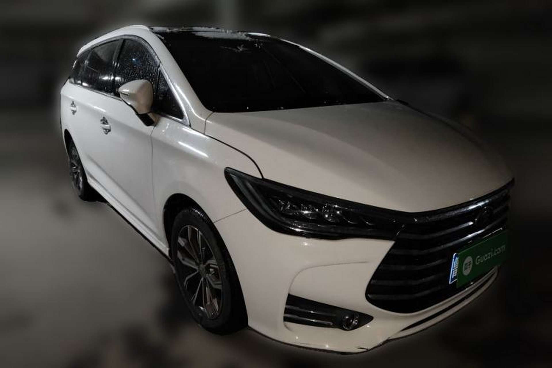 Used BYD Song MAX 2019 1.5T Automatic Smart Connect ZhiLian RuiDong 6 Seats China VI Standard Front Right 45 Deg