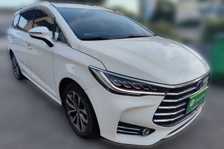 Used BYD Song MAX 2019 1.5T Automatic Smart Connect Ruiyi Model 7 Seats China VI Standard Front Right 45 Deg