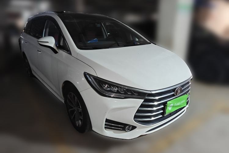 Used BYD Song MAX 2019 1.5T Automatic Smart Connect Prestige Model 6 Seats China VI Standard Front Right 45 Deg