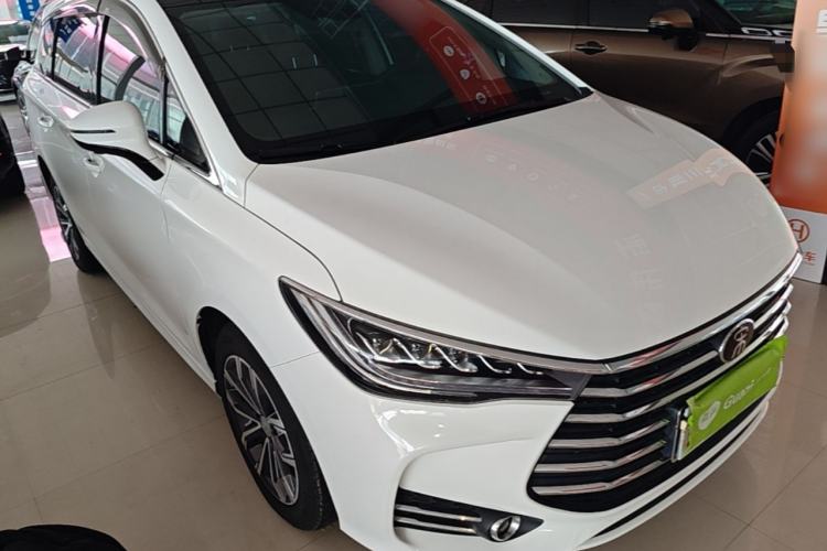 Used BYD Song MAX 2019 1.5T Automatic Smart Connect ZhiLian RuiDong Model 7 Seats China V Emission Standard Front Right 45 Deg