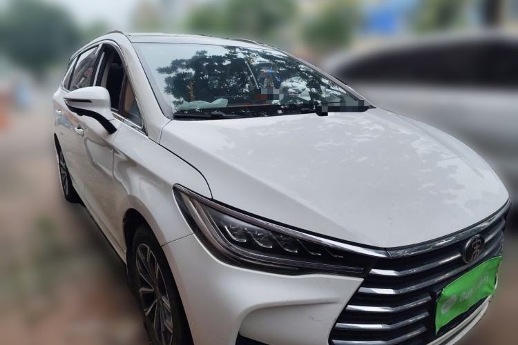 Used BYD Song MAX 2019 1.5T Automatic Smart Connect ZhiLian RuiDong 6-Seater China V Standard Front Right 45 Deg