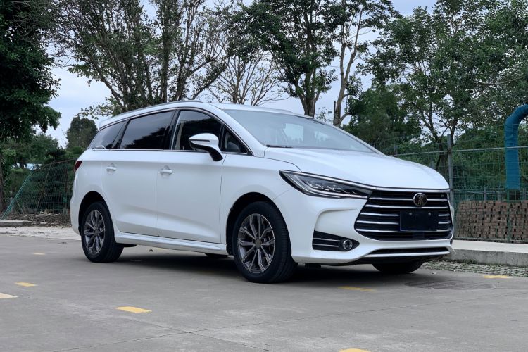 Used BYD Song MAX 2019 1.5T Automatic Smart Connect Ruiyi Model 7 Seats China V Emission Standard Front Right 45 Deg