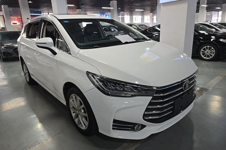 Used BYD Song MAX 2019 1.5T Manual Smart Connect Ruiyi Sunroof Model 6 Seats China VI Standard Front Right 45 Deg