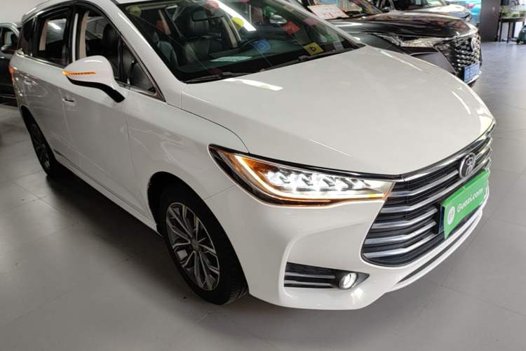 Used BYD Song MAX 2019 1.5T Automatic Smart Connect Ruiyi Sunroof Model 7 Seats China VI Standard Front Right 45 Deg