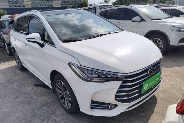 Used BYD Song MAX 2019 1.5T Automatic Smart Connect Prestige 7-Seater China VI Standard Front Right 45 Deg
