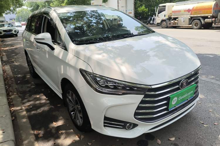 Used BYD Song MAX 2019 1.5T Automatic Smart Connect Ruiyi Sunroof Version 6 Seats China VI Standard Front Right 45 Deg