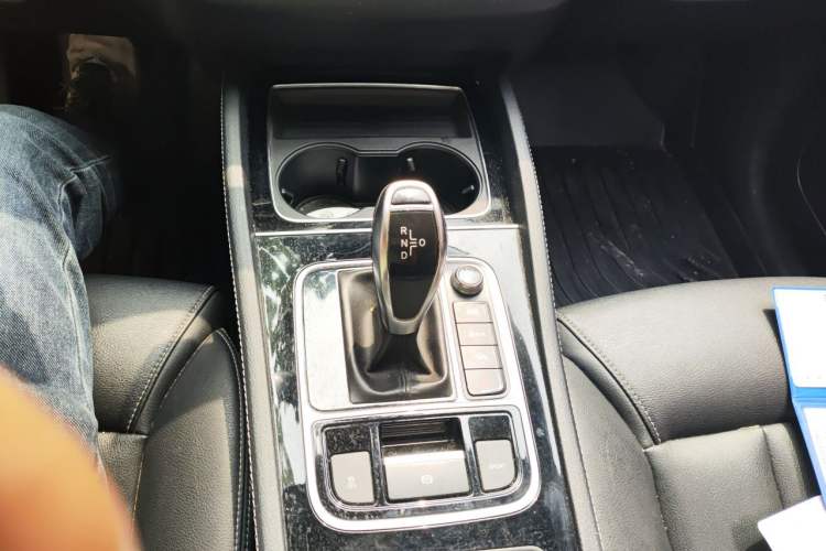 Used BYD Song MAX 2019 1.5T Automatic Smart Connect Ruiyi Sunroof Model 7 Seats China VI Standard Gear Lever