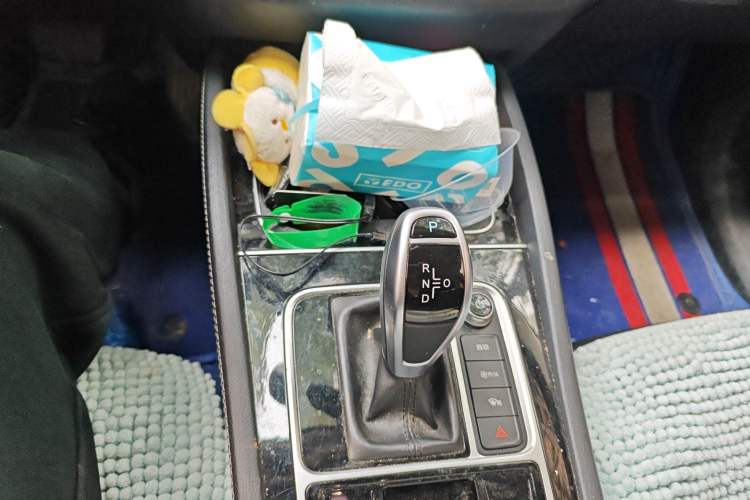 Used BYD Song MAX 2019 1.5T Automatic Smart Connect Ruiyi Model 7 Seats China V Emission Standard Gear Lever