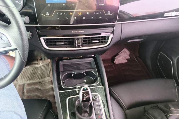 Used BYD Song MAX 2019 1.5T Automatic Smart Connect ZhiLian RuiDong 6-Seater China V Standard Gear Lever