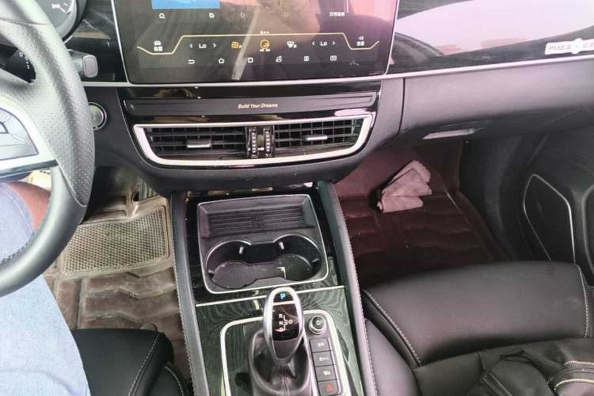 Used BYD Song MAX 2019 1.5T Automatic Smart Connect ZhiLian RuiDong 6-Seater China V Standard Gear Lever