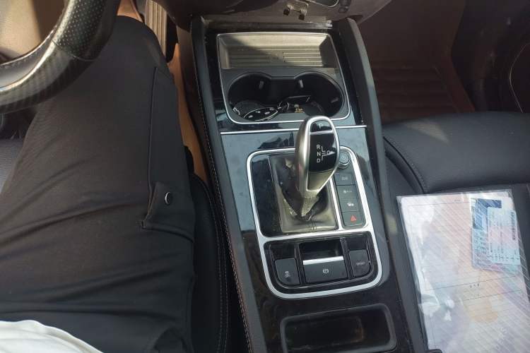 Used BYD Song MAX 2019 1.5T Automatic Smart Connect ZhiLian RuiDong Model 7 Seats China VI Standard Gear Lever