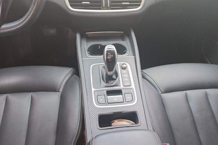 Used BYD Song MAX 2019 1.5T Automatic Smart Connect Ruiyi Sunroof Version 6 Seats China VI Standard Gear Lever