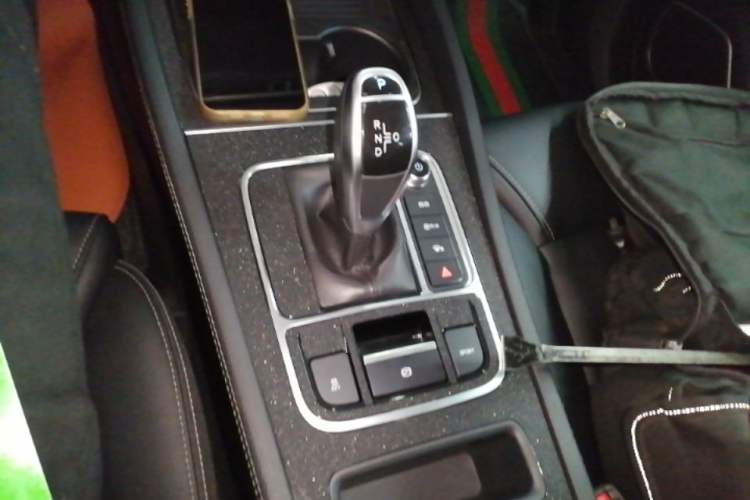 Used BYD Song MAX 2019 1.5T Automatic Smart Connect Ruiyi Sunroof Model 7 Seats China VI Standard Gear Lever