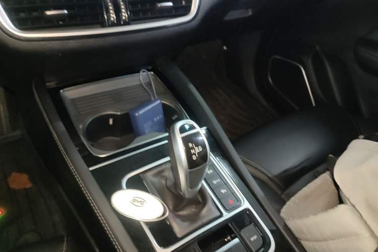 Used BYD Song MAX 2019 1.5T Automatic Smart Connect ZhiLian RuiDong 6 Seats China VI Standard Gear Lever